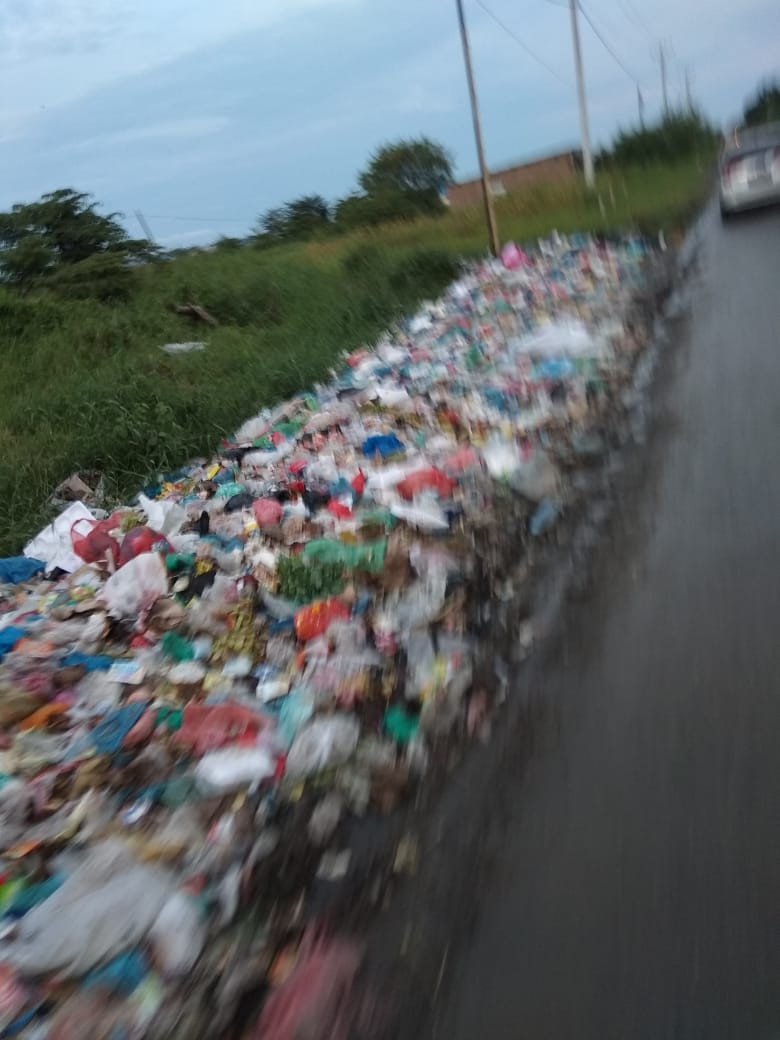Sampah Menumpuk dan Berserak Di Percut Sei Tuan