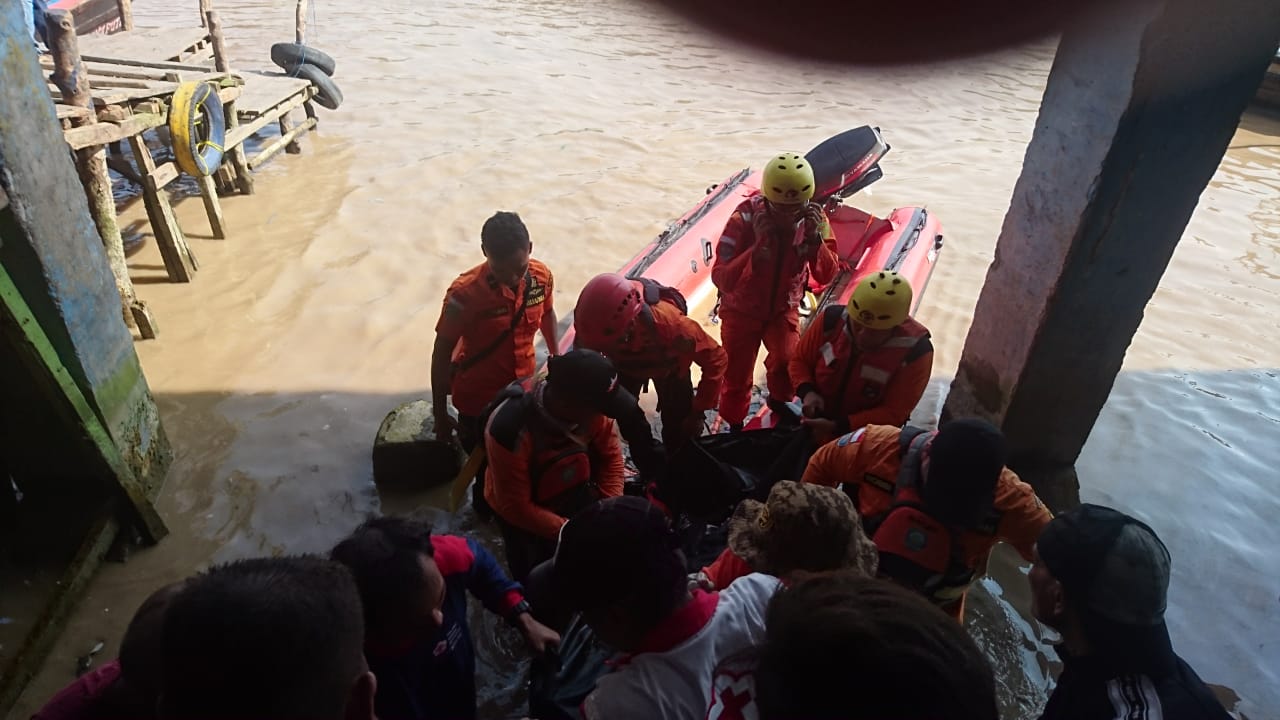 Tim SAR Gabungan Temukan Bocah Hanyut Tewas Tersangkut di Jaring Ikan Milik Nelayan