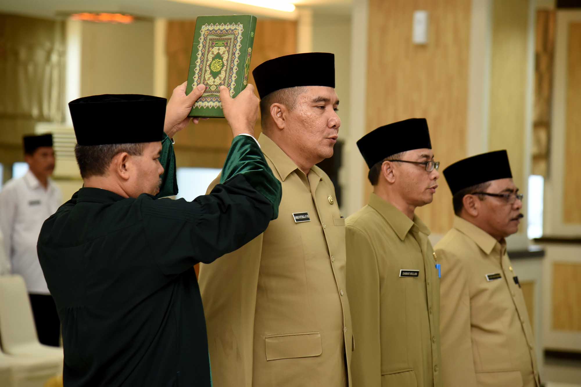 Gubsu Rotasi Tiga Pejabat Eselon III, Â Kabid Mutasi BKD Jadi Kabid Satpol PP Pemprovsu