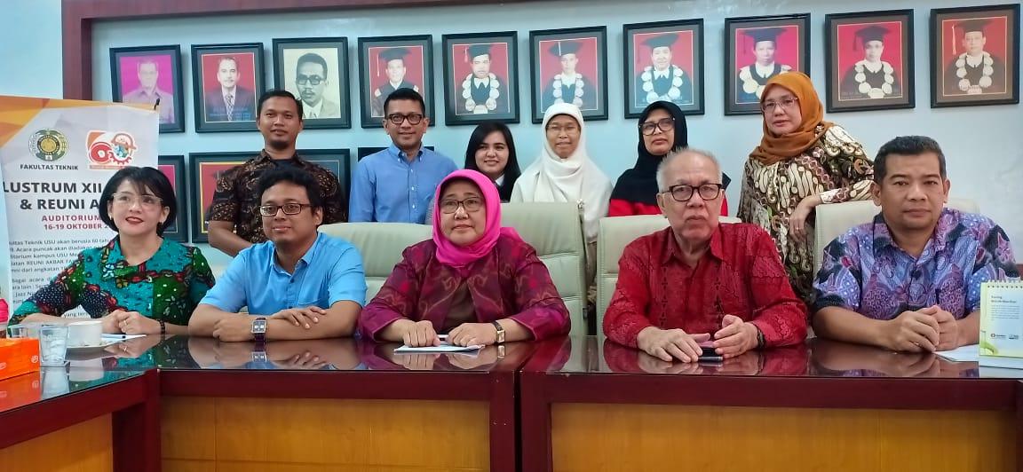 Robot Sepakbola dan Robot Pemadam Kebakaran DipamerkanÂ 