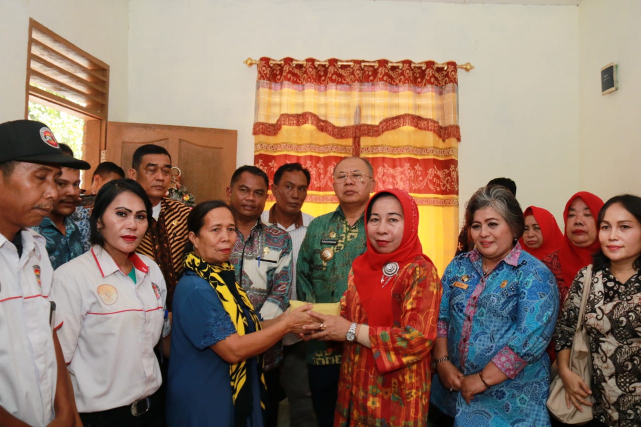 Kunjungi Rumah Derisa Sianturi,  Soekirman dan Wakil Peduli Masyarakat Sakit