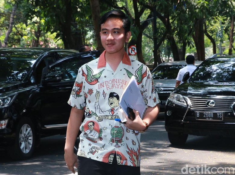 Maju Cawalkot Solo, Mega Suruh Gibran Baca Buku