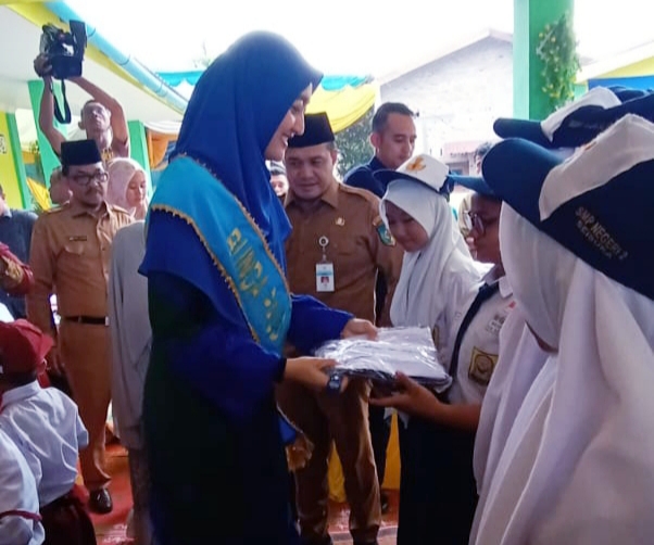 Bunda PaudÂ Ny Maya Indriasari Zahir : Gedung Paud Nabilah Wadah Generasi Penerus