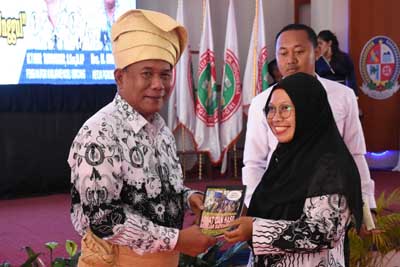 Bupati Ashari Tambunan Ajak Para Guru Terus Berinovasi Untuk mewujudkan Pendidikan Berkualitas
