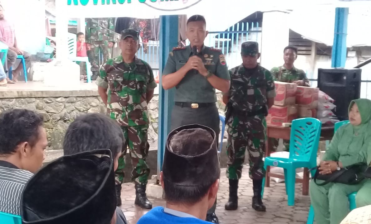 Dandim 0212/TS Letkol Inf Akbar Nofrizal Yusananto Beri Perhatian Khusus Kepada 2 Bayi Lahir Tidak Wajar di Madina