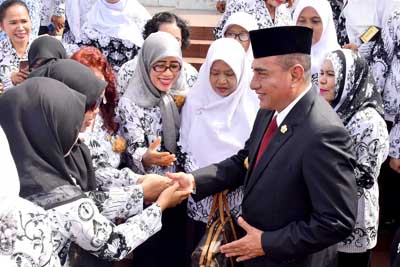 Peringati Hari Guru ,  Edy Rahmayadi Tegaskan Terus Berupaya  Tingkatkan Kesejahteraan Guru