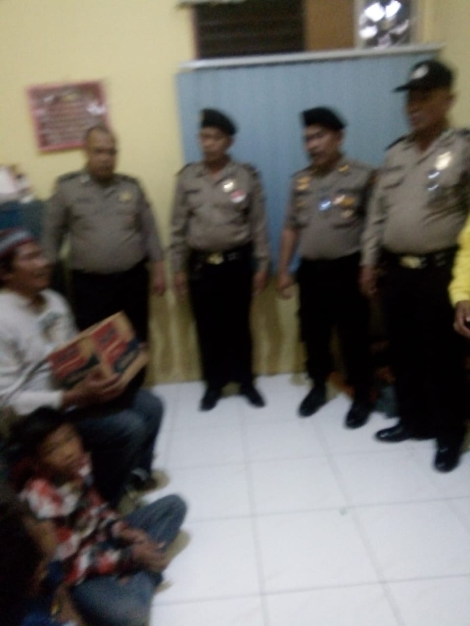 Polsek Medan Timur Sampaikan Pesan Kamtibmas dan Berbagi Tali Asih Kepada Warga Kurang Mampu