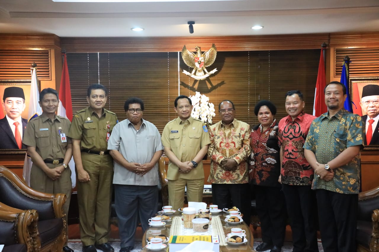 Mendagri Terima Audiensi Direktur Eksekutif Kemitraan bagi Pembaruan Tata Pemerintahan