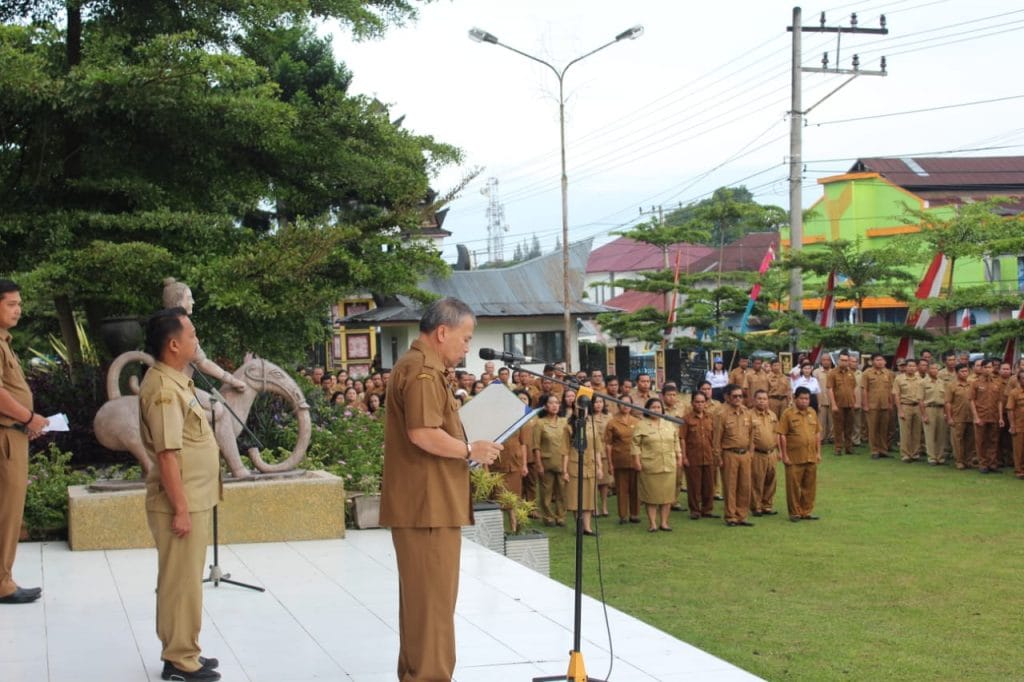 Sekda Kabupaten Dairi Sebastianus Tinambunan Pimpin ApelÂ 