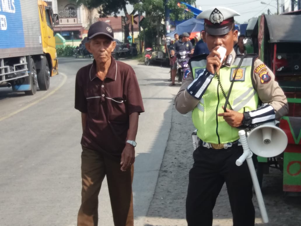 Melalui Giat Public Address, Polantas Sergai Ajak Masyarakat Tertib Berlalu Lintas