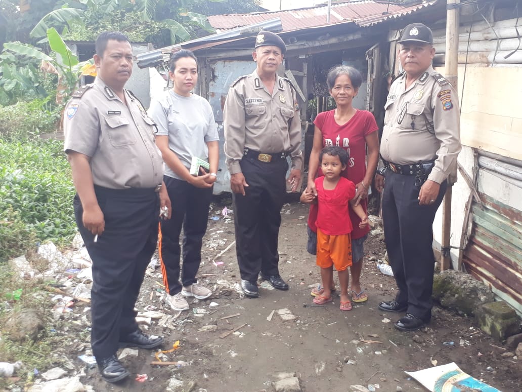 Program Polrestabes Medan Berbagi,Â  Polsek Medan Timur Santuni Warga Kurang Mampu