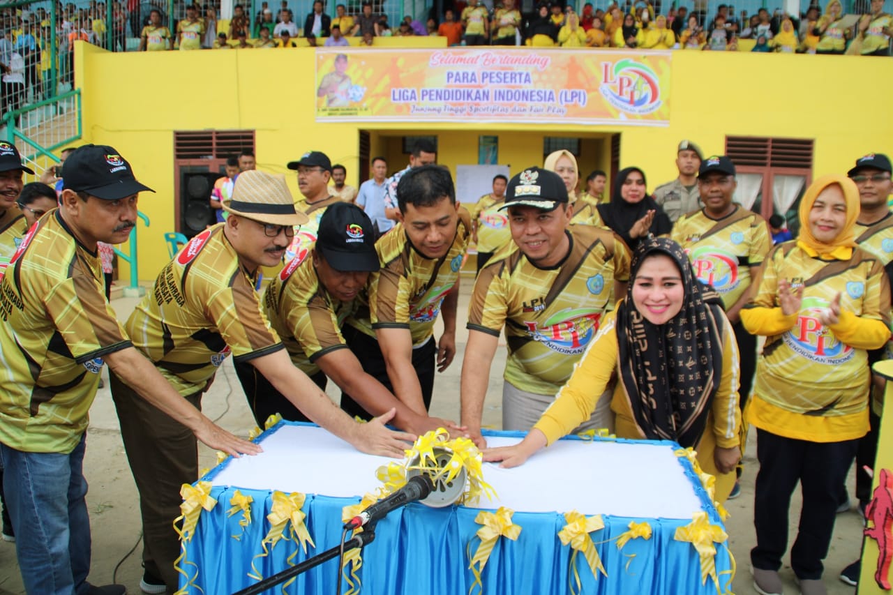 Bupati Labuhanbatu Buka Liga Pendidikan Indonesia Tingkat Pelajar SLTP