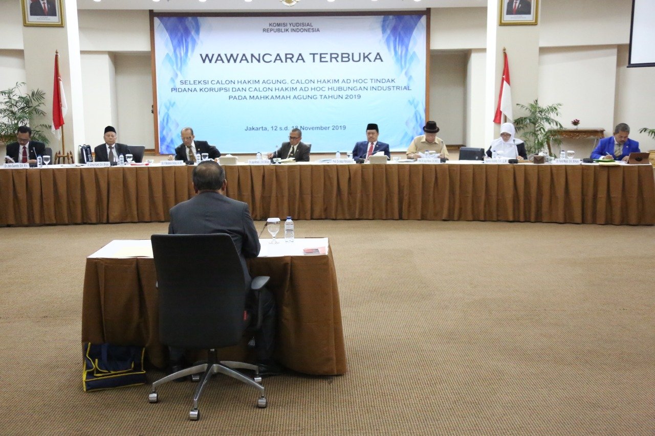 KY Seleksi Wawancara 13 Calon Hakim Agung