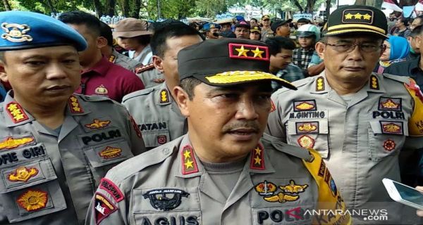 Kapoldasu: Diduga Pembom Bunuh Diri Berkeliaran, Dua Ditembak, Anggota Densus 88 Ditusuk