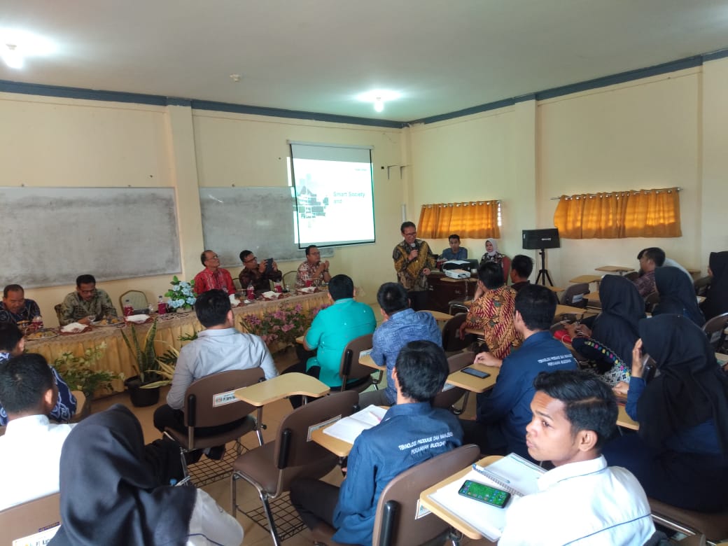 Wakil Rektor IPB Berikan kuliah Umum Didepan Ratusan Mahasiswa PSDKU IPB Palas