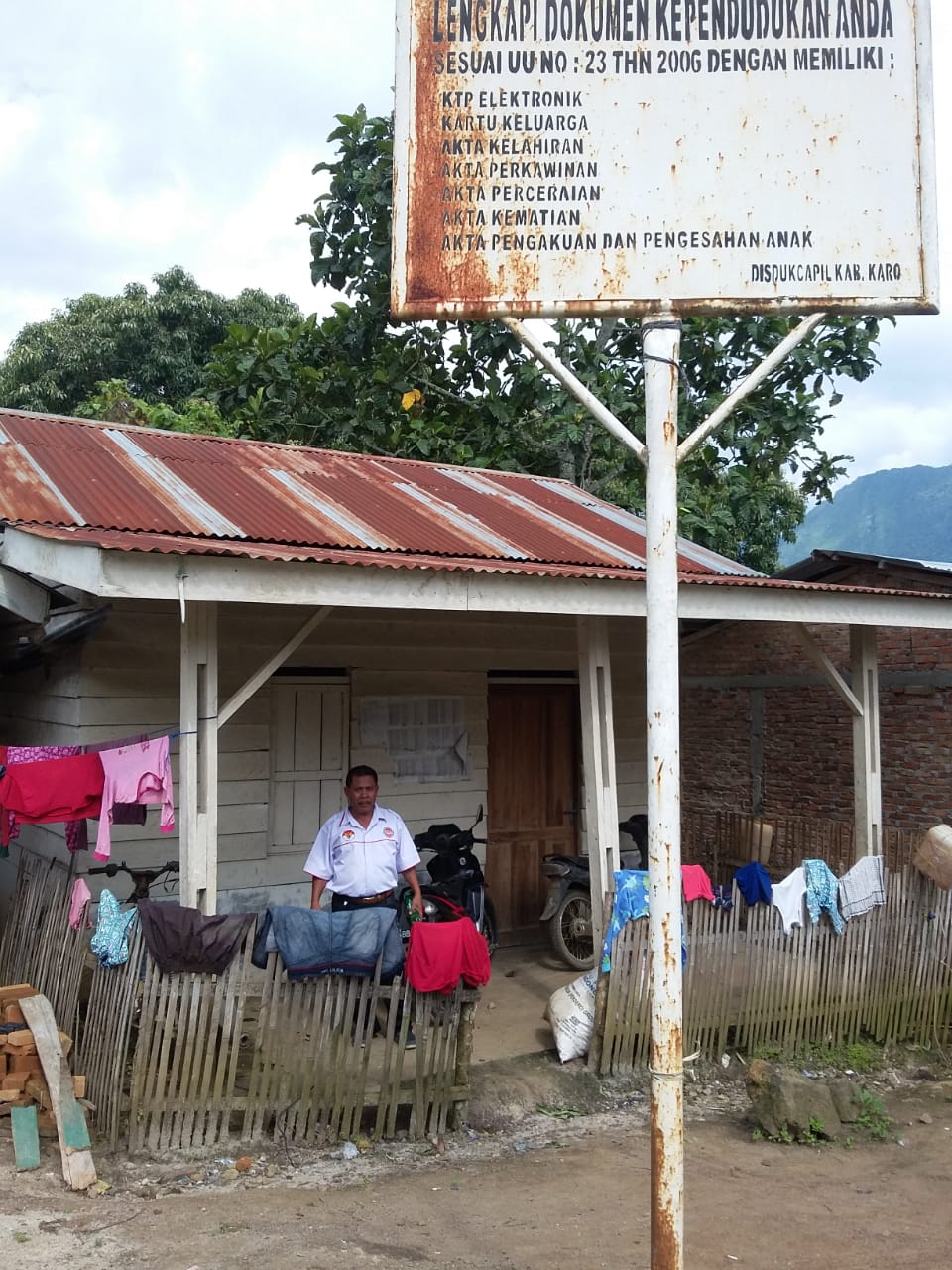 KETUA BPD PEROTES KINERJA KEPALA DESA RIHTENGAH