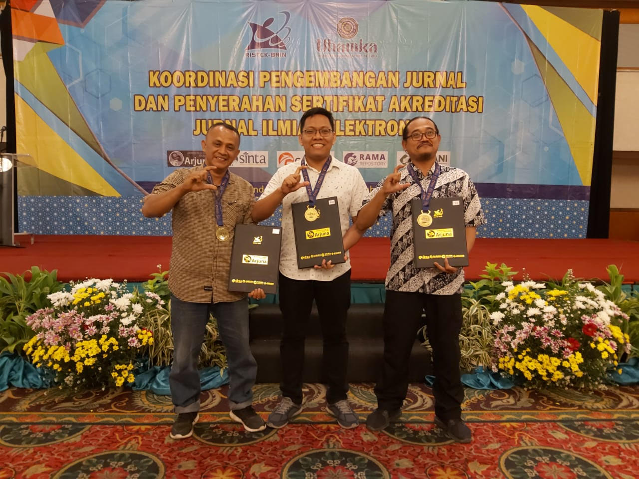 Unimed Kembali Terima 11 Sertifikat Jurnal