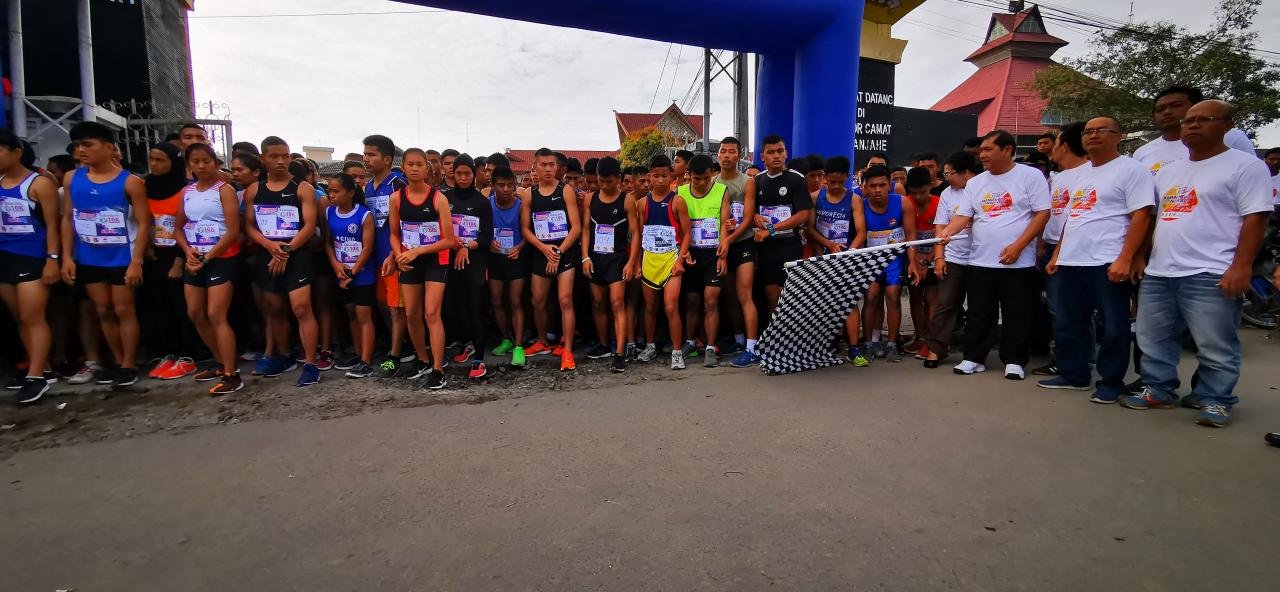 Bupati Karo Lepas Ribuan peserta pelari 10 K dan 5 K anggaran Kemenpora RI