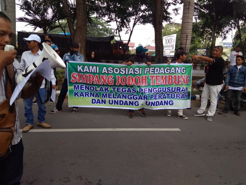 Pedagang Simpang Jodoh  Minta Bupati Deliserdang Copot Camat Percut Sei Tuan