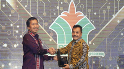 PTPN IV Terima Penghargaan Responden Liaison Terbaik