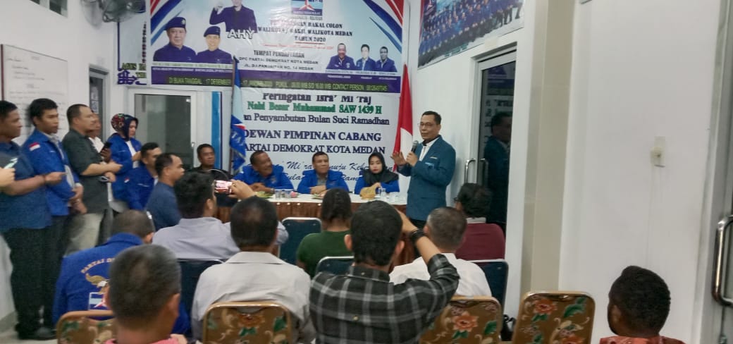 Sakhyan Asmara Bersama Puluhan Tim Kerja Kembalikan Formulir ke PPP dan Demokrat