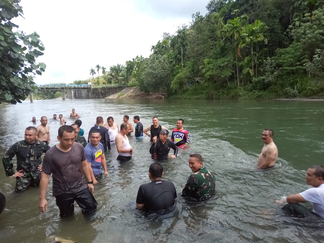 Poldasu Bareng TNI Trabas Sira-Sira Langkat.Â 
