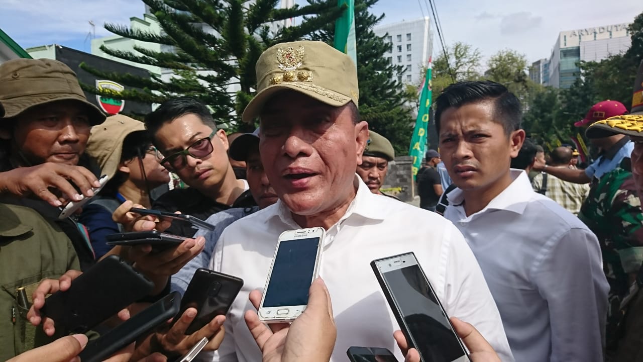 Konflik Gubernur Sumut - Â Bupati Tapteng, Ini Kata Edy Rahmayadi