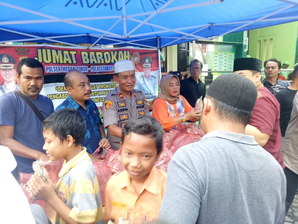 Jumat Barokah Polsek Medan Timur Imbau Masyarakat Jaga Toleransi Pada Perayaan Nataru 2019-2020