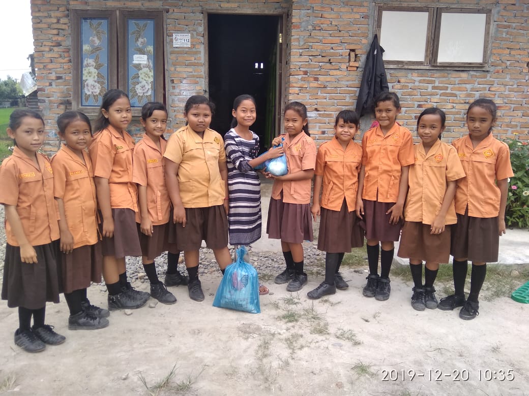 Murid SDN 105347 Sidourip kembali bersedekah