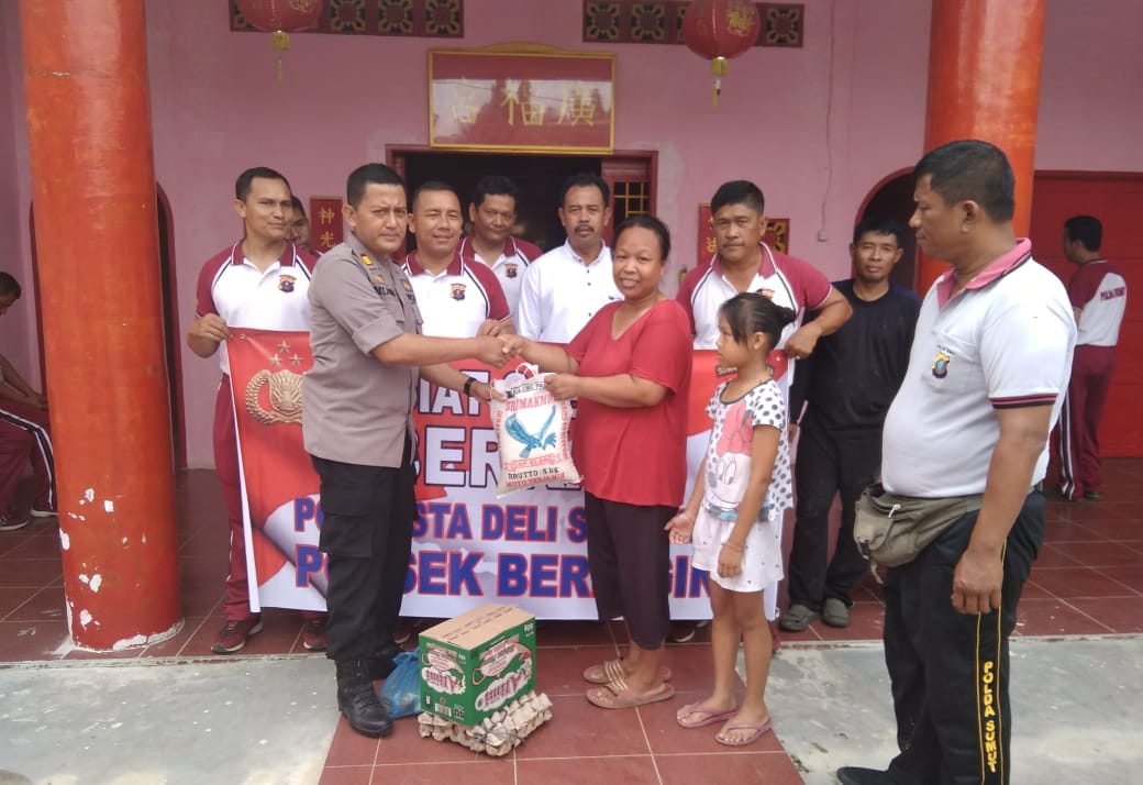 Jajaran Polsek Beringin Adakan Giat Sabtu Berkat