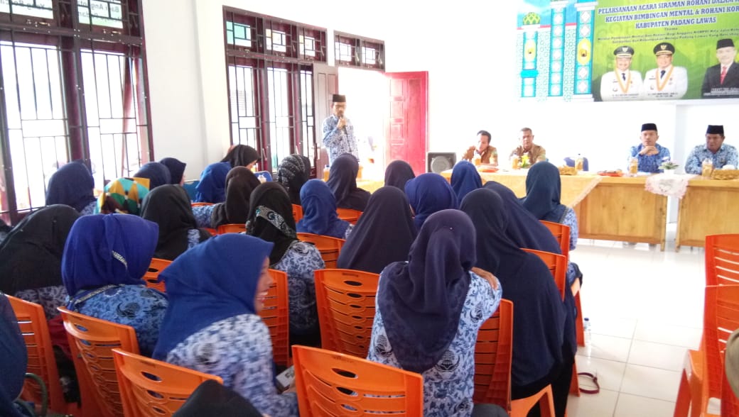 Sekda Membuka Kegiatan Pembinaan Mental dan Rohani Anggota KORPRI