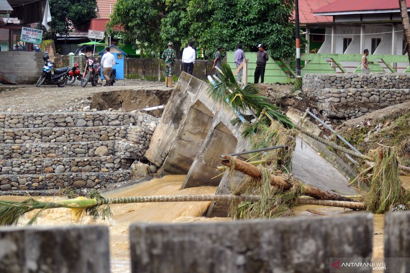 Posko Bencana Solok Selatan Kehabisan Sembako