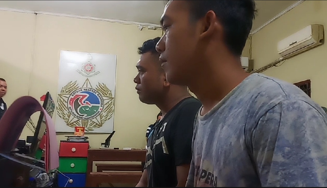 Genggam Sabu, Dua pria di sidimpuanÂ  dibekuk Satres narkoba PolresÂ  SidimpuanÂ 