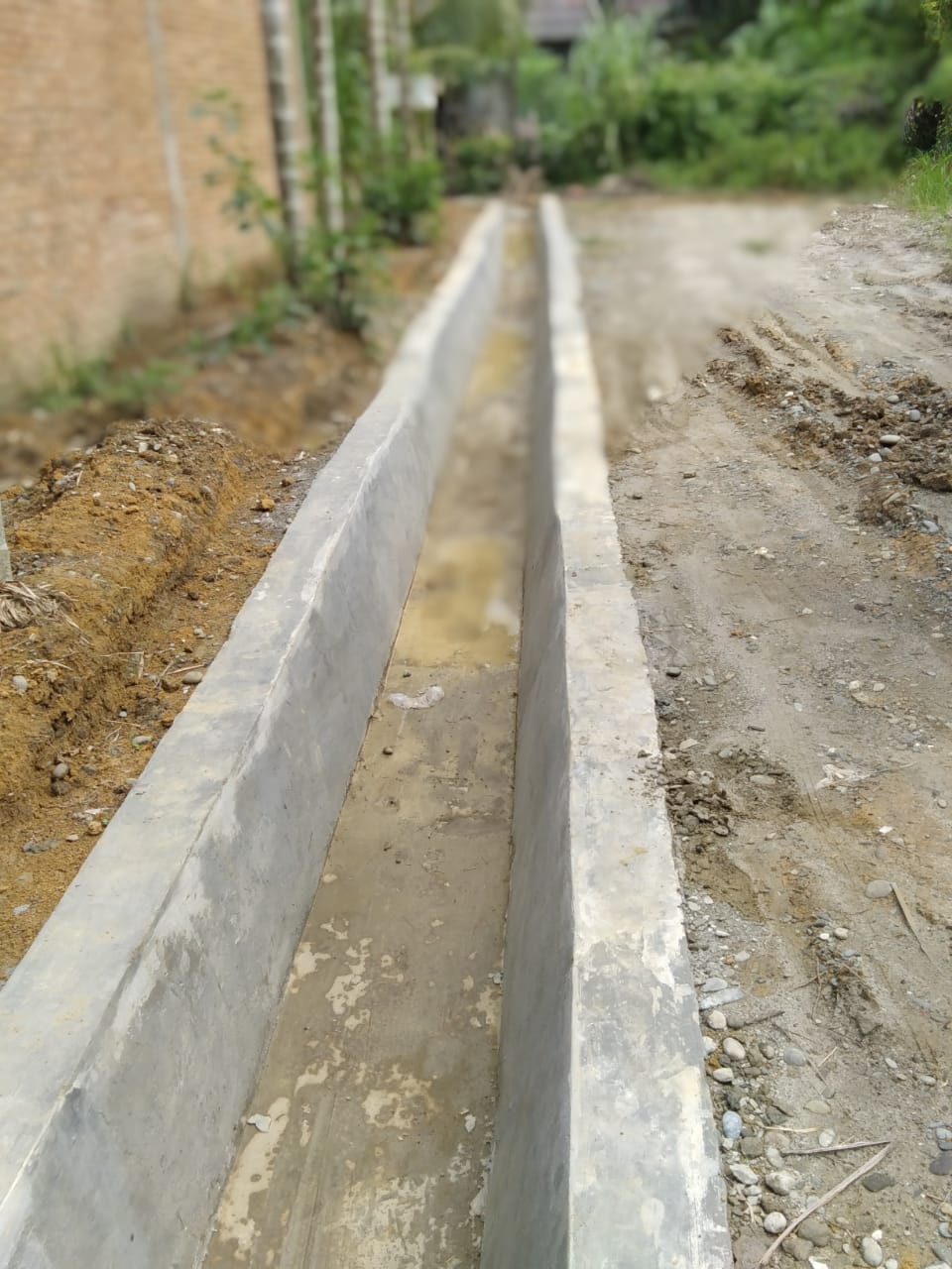 Bangunan ADK Di Kelurahan Pekan Besitang Disambut Gembira Warga