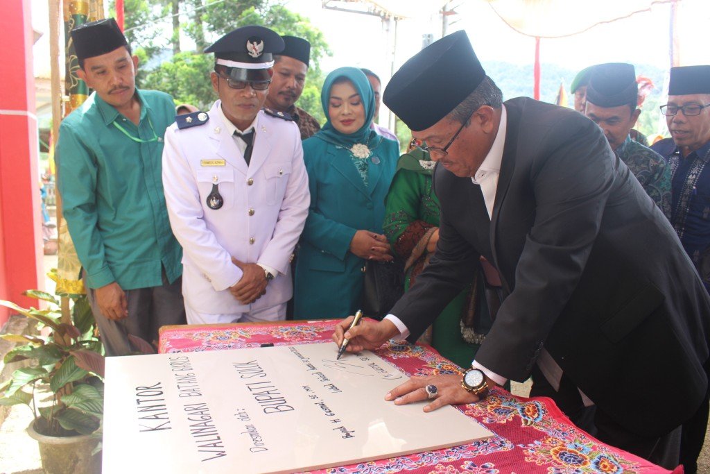 Bupati Solok hadiri Alek Nagari Dan Peresmian Pemakaian Kantor Wali Nagari Batang Barus