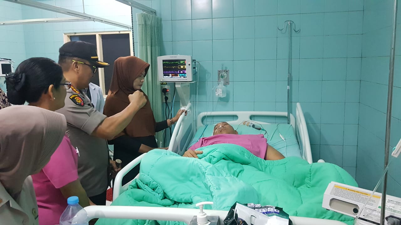 Kapolresta DS Jenguk Anggota Â Polres Aiptu Edi Sahputra