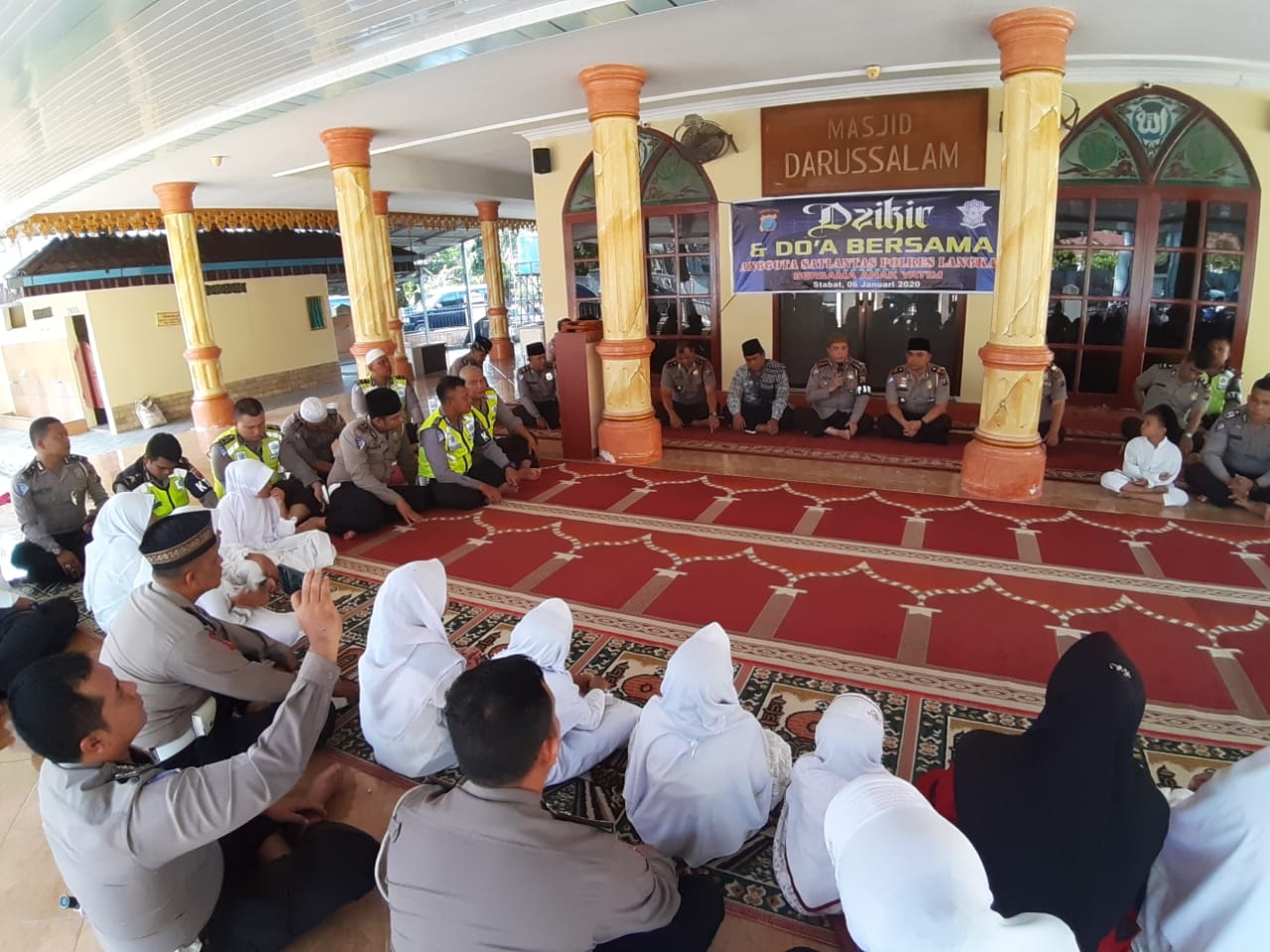 Santunin Puluhan Anak Yatim Sat Lantas Polres Langkat Laksanakan Syukuran
