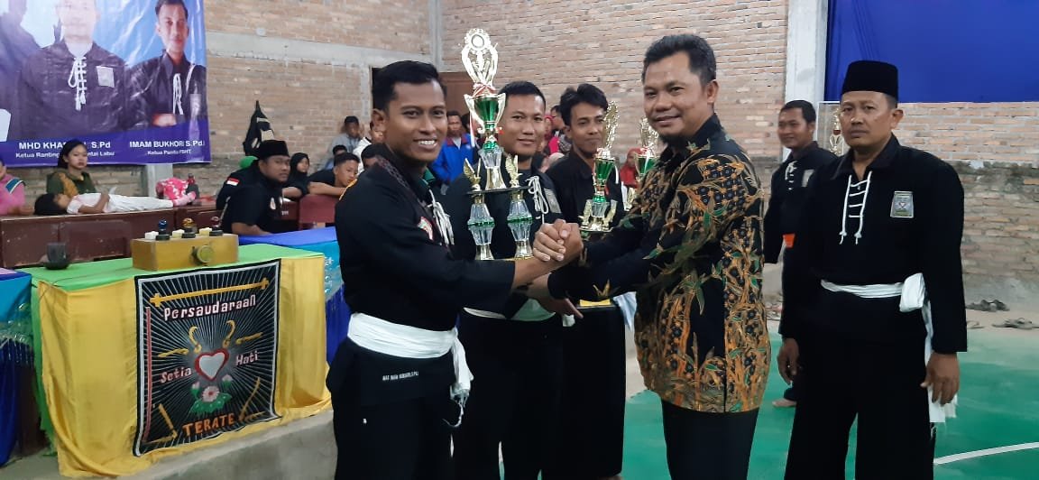 Sekcam Pantai Labu Tutup kejuaraan pencak silat PSHT Deli Serdang, SMAN I Batang kuis juara Umum