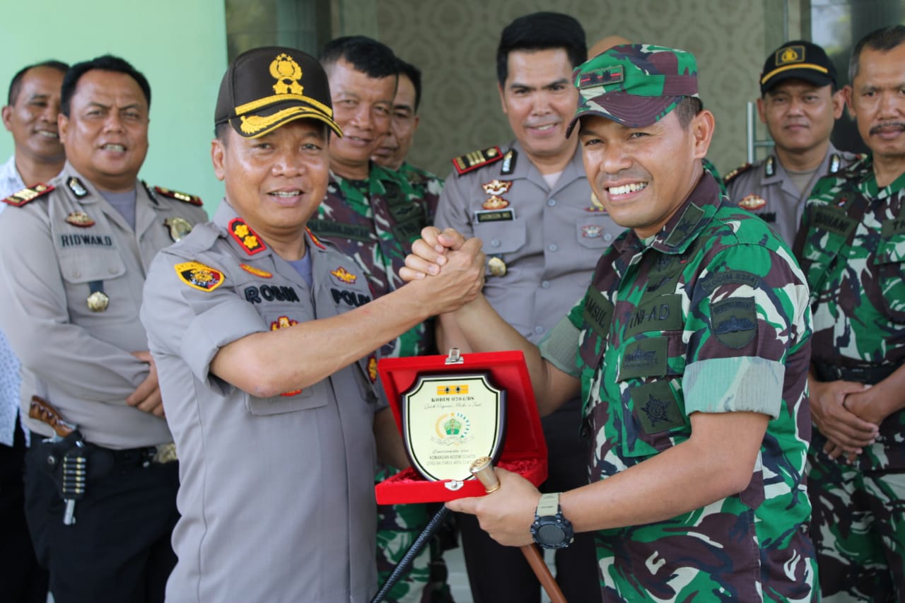 Jalin Silaturahmi, Kapolres Sergai Kunjungi Makodim 0204/DS