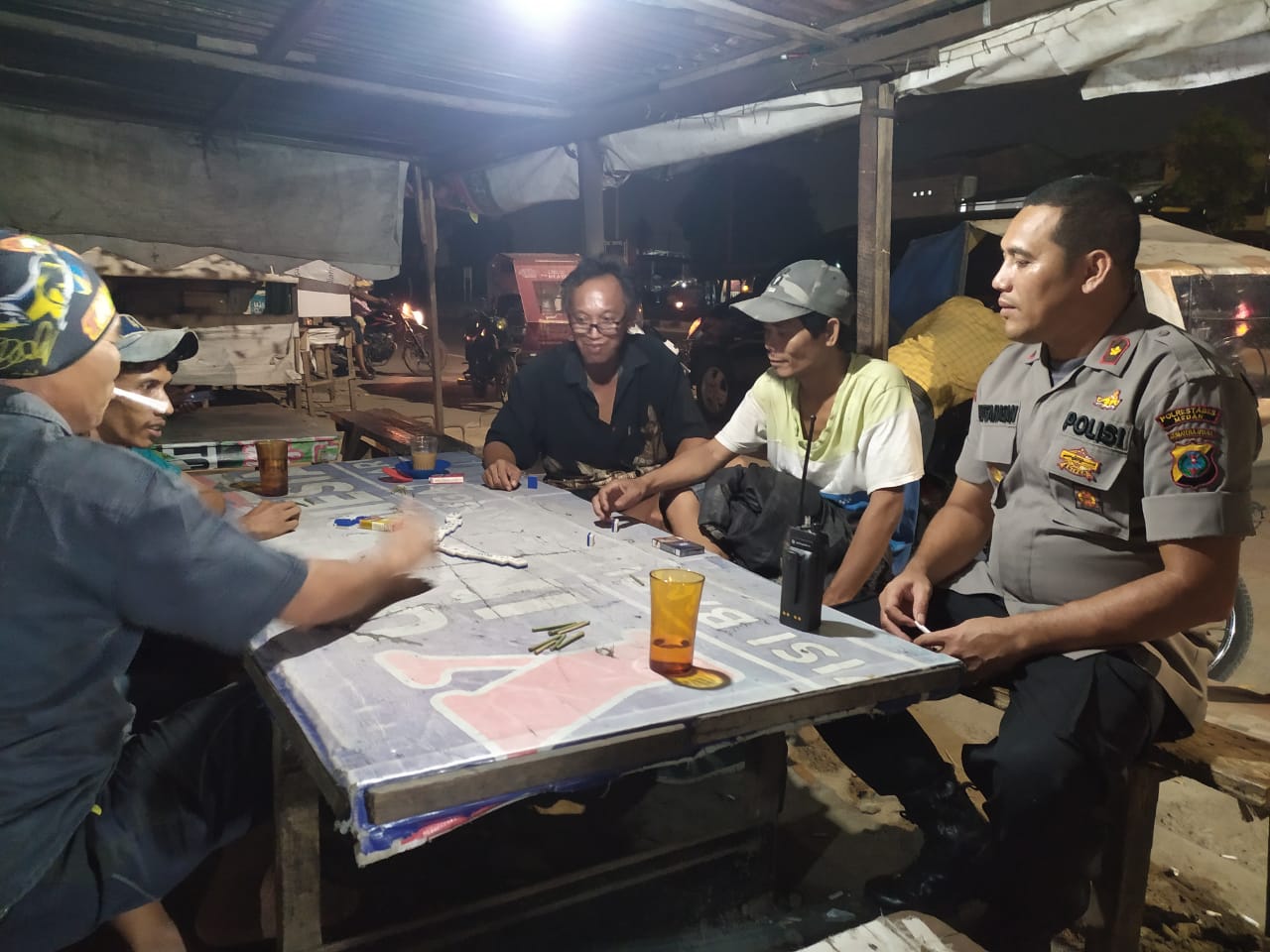 Pastikan Kamtibmas Aman Kapolsek Medan Helvetia Patroli Malam