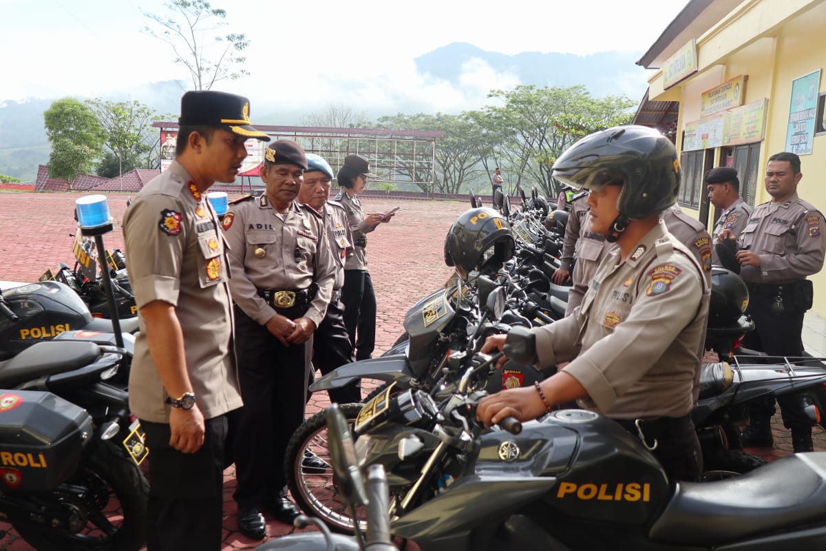 Tingkatkan Cipta Kondisi Kondusif di Masyarakat, Kapolres Pakpak Bharat Cek Kesiapan Randis Personil