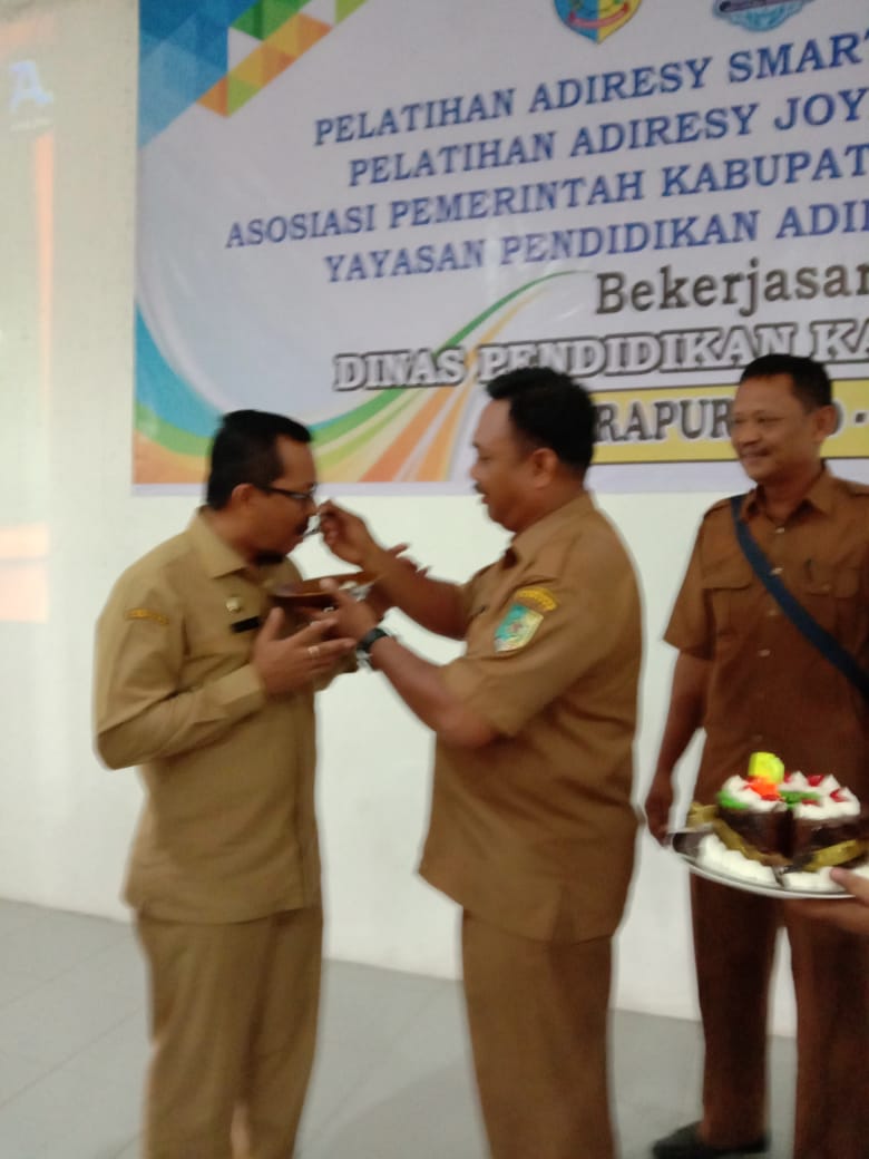 Plt. Kadisdik Batubara Ilyas Sitorus : 