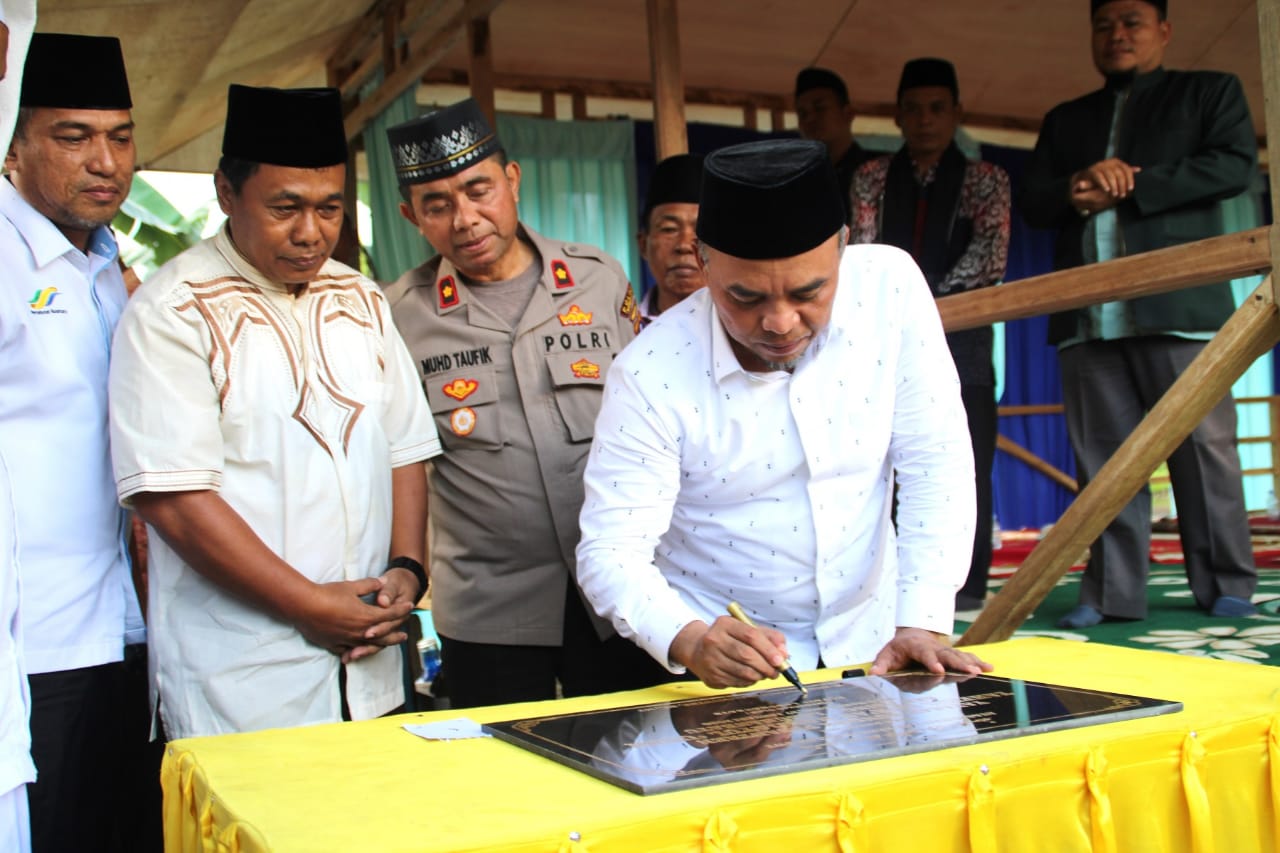 Bupati Labuhanbatu Resmikan Pondok Pesantren Tahfizh Qurâ€™an Nahdatul Ulum Aek Paing