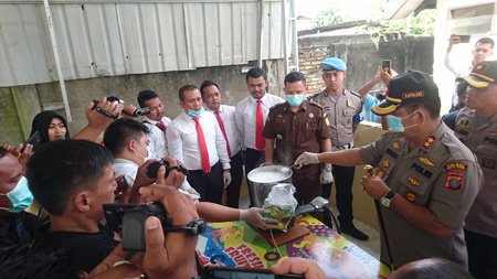 Satres Narkoba Polres Batubara Musnahkan 1,6 Kg Sabu