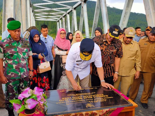 Kungker ke Gayo Lues, Nova Iriansyah Resmikan 2 Jembatan
