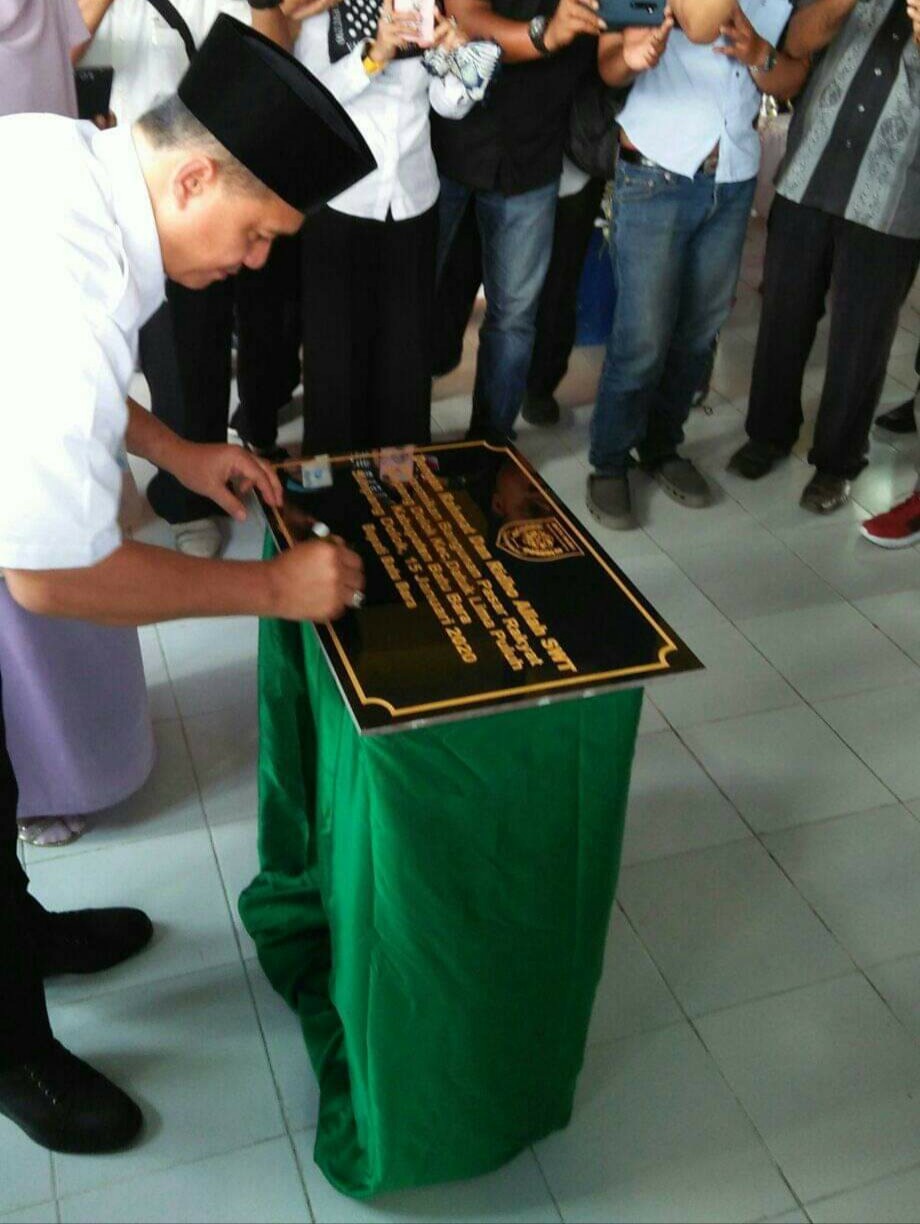 Resmikan Pasar Tradisional, Bupati Harapkan Peningkatan Ekonomi Masyarkat