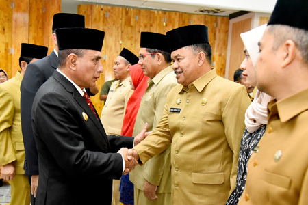 Lantik 28 Pejabat Eselon III,  Anak Sekwan Jadi Kabid di Litbang, Alfian Hutauruk Jadi Sekdisdiksu