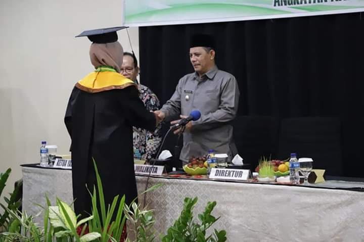 Wawako Hadiri Wisuda Akper YPTK Solok Angkatan XXIII