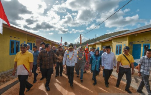 Resmikan 74 unit rumah Pekerja, Gubsu Apresiasi Wali Kota PSP Irsan Efendi Nasution