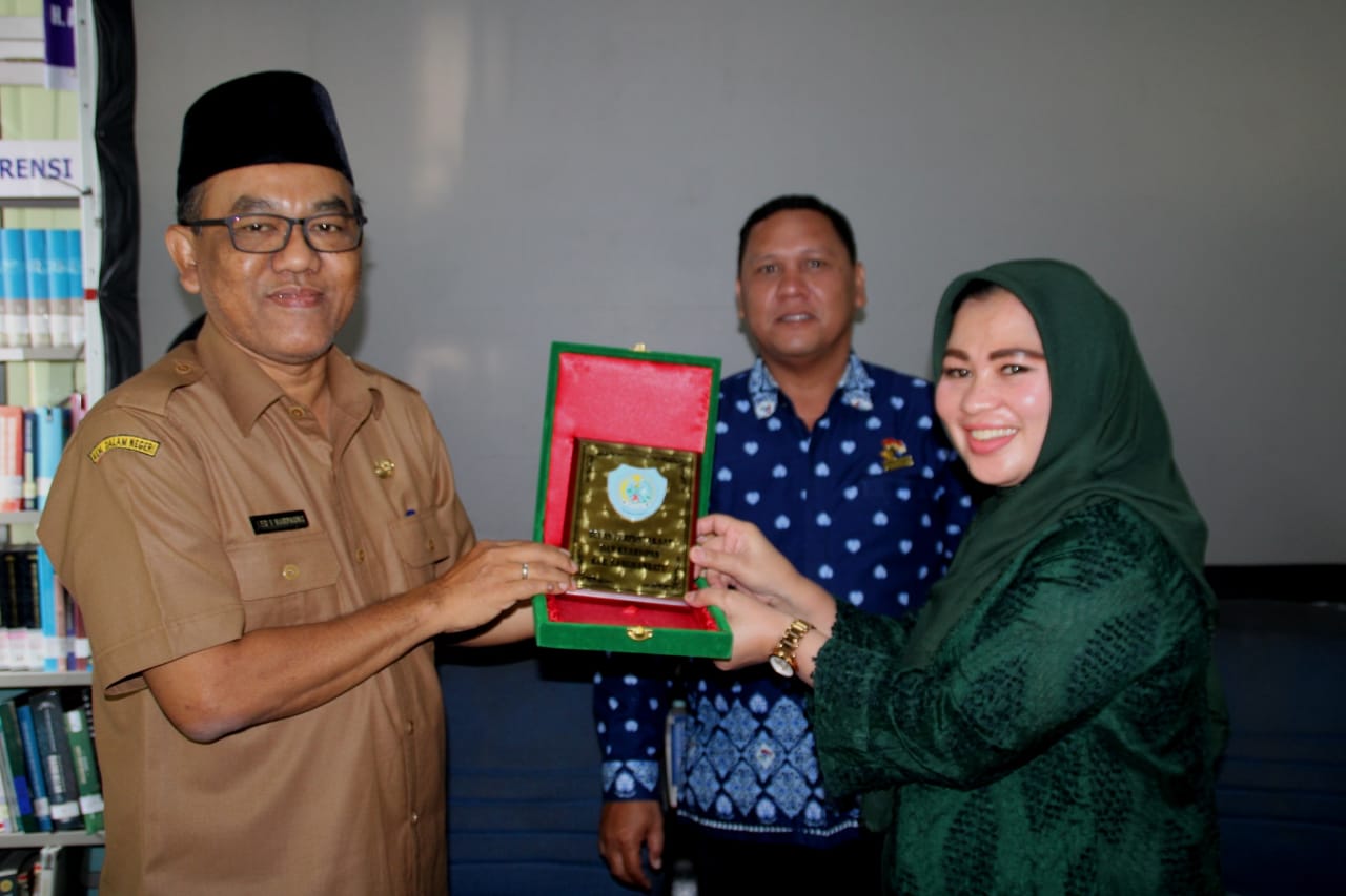 Bunda PAUD Labuhanbatu Buka Stakeholder Meeting Bidang Perpustakaan
